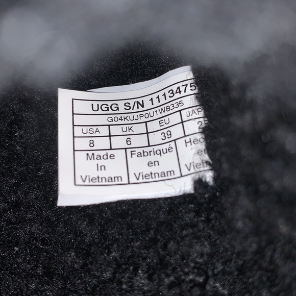 UGG BRAND NEW IN BOX & GORGEOUS SIZE 8 FLUFFITA JET BLACK SLIDES - Picture 7 of 13